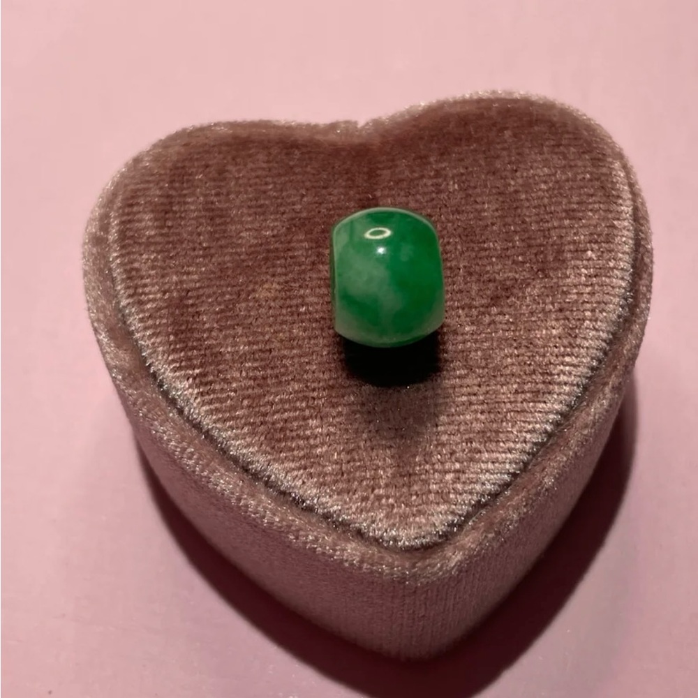 Elegant Jade Spacer Charm - Picture 2 of 2